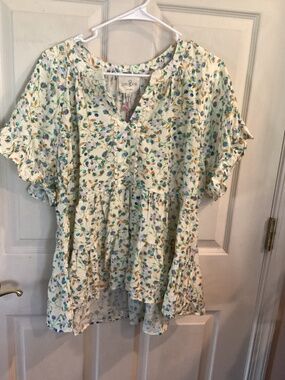 NWT UMGEE SHIRT OVERSIZED SMALL